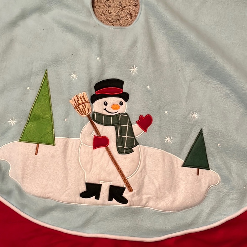 Snowman Christmas tree skirt